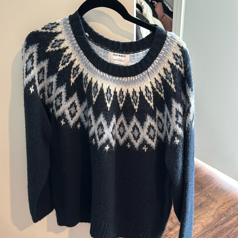Old Navy Blue Sweater Never Worn Size Small